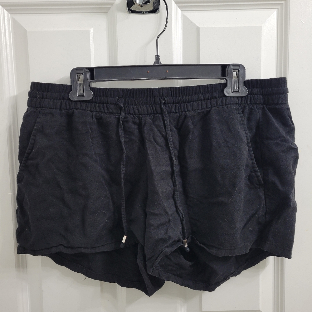 Old Navy Shorts - Picture 2 of 5